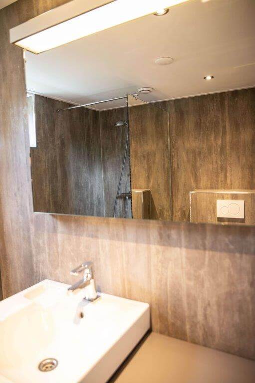 017-23-bungalow-badkamer (1)