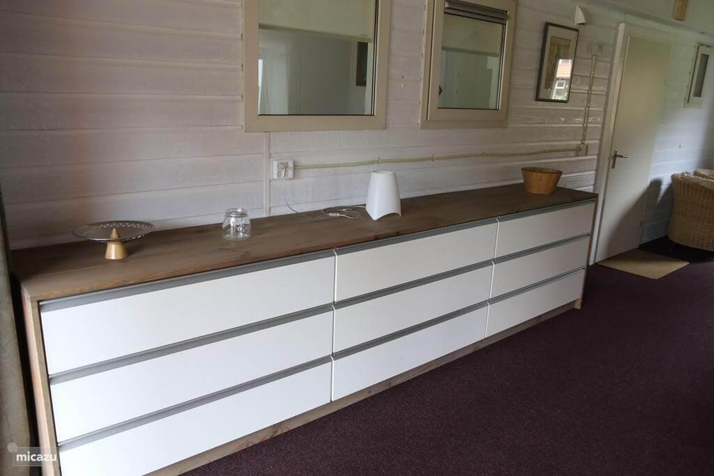 Bungalow 11: opberg lades