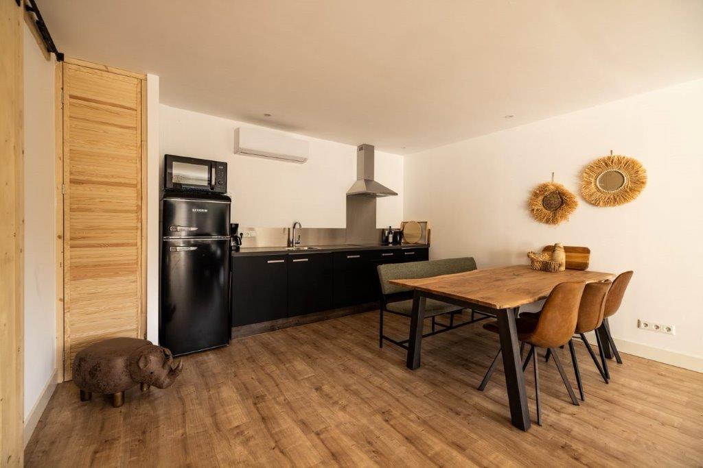 Bungalow 12 - woonkamer (2)