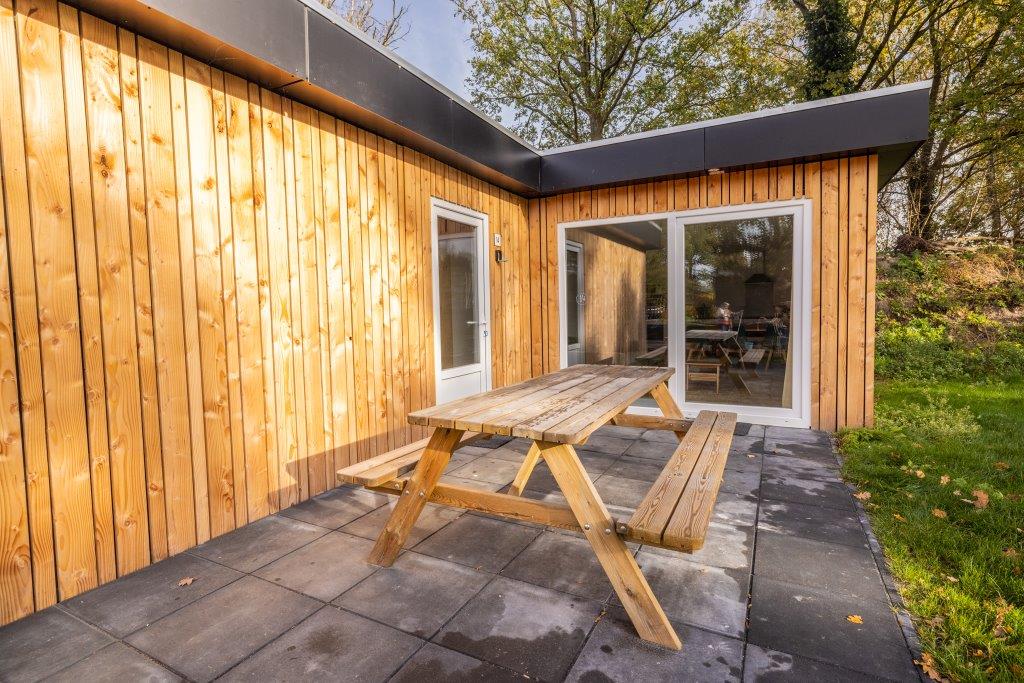 Bungalow 14 - aanzicht terras